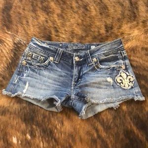 Miss Me jean shorts!